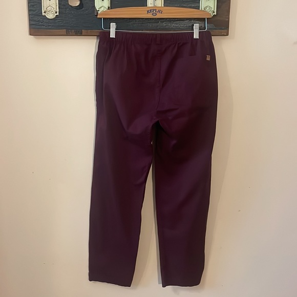 Roots Burgundy Pull On Ankle Pants Size Small - Picture 9 of 15